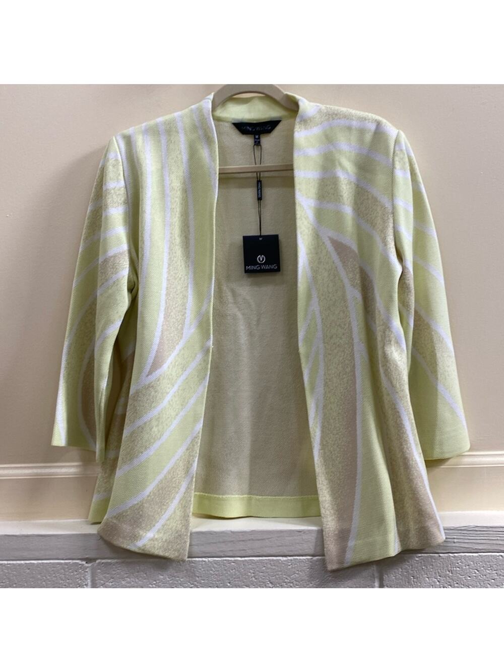 Ming Wang NWT medium yellow print hook front jacket